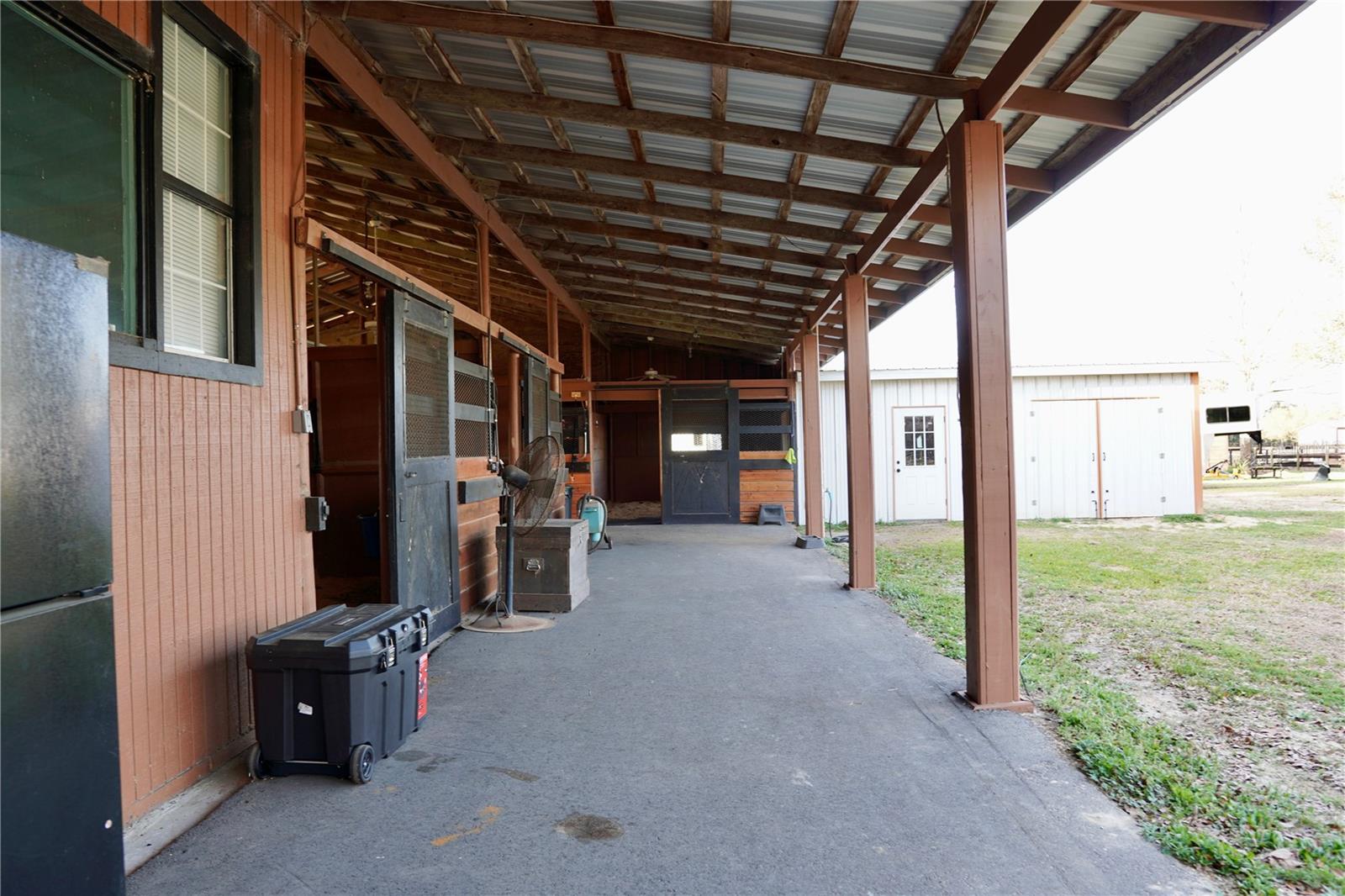 Image 33 of 51 For 12895 Gainesville Road