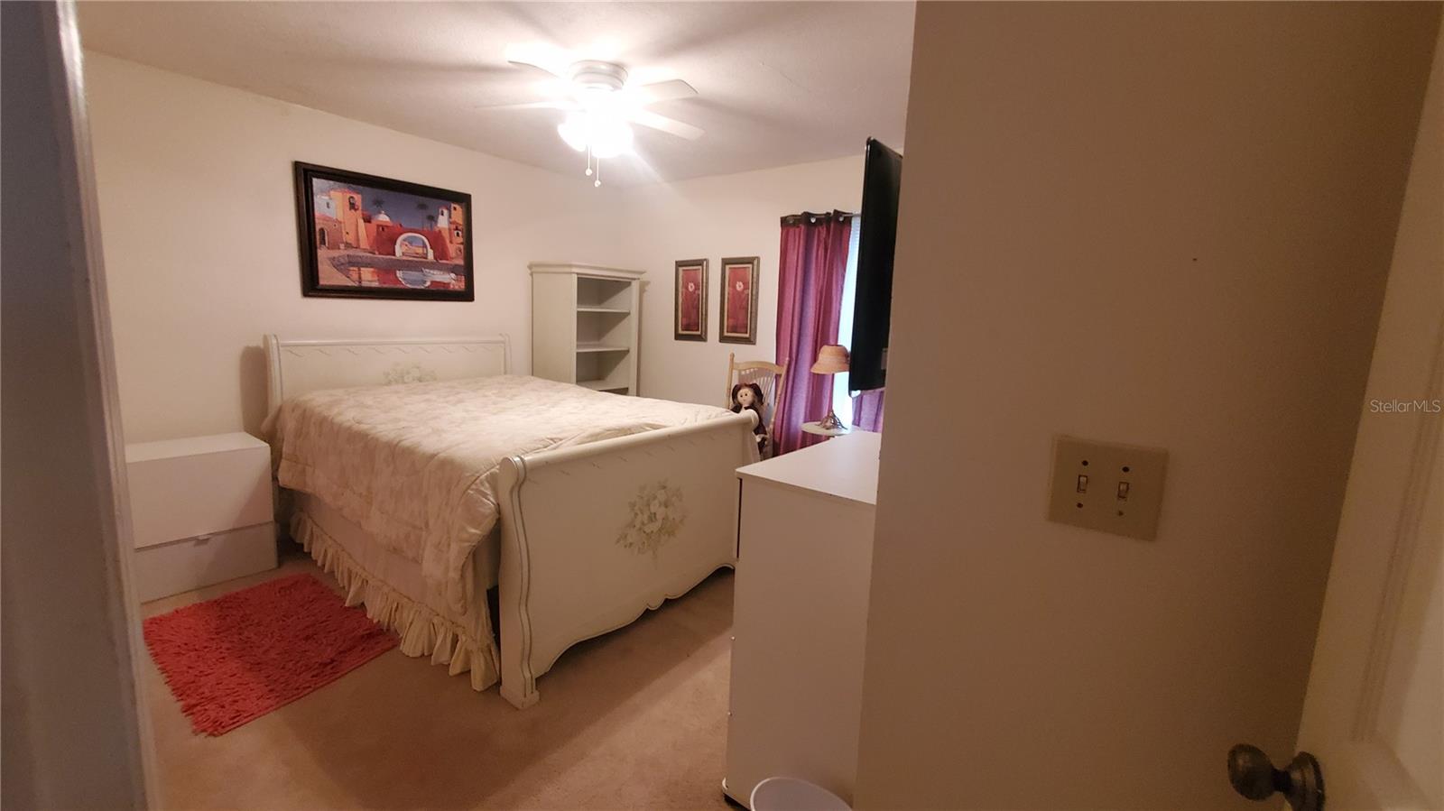 Image 14 of 32 For 626 Cambridge Way 93