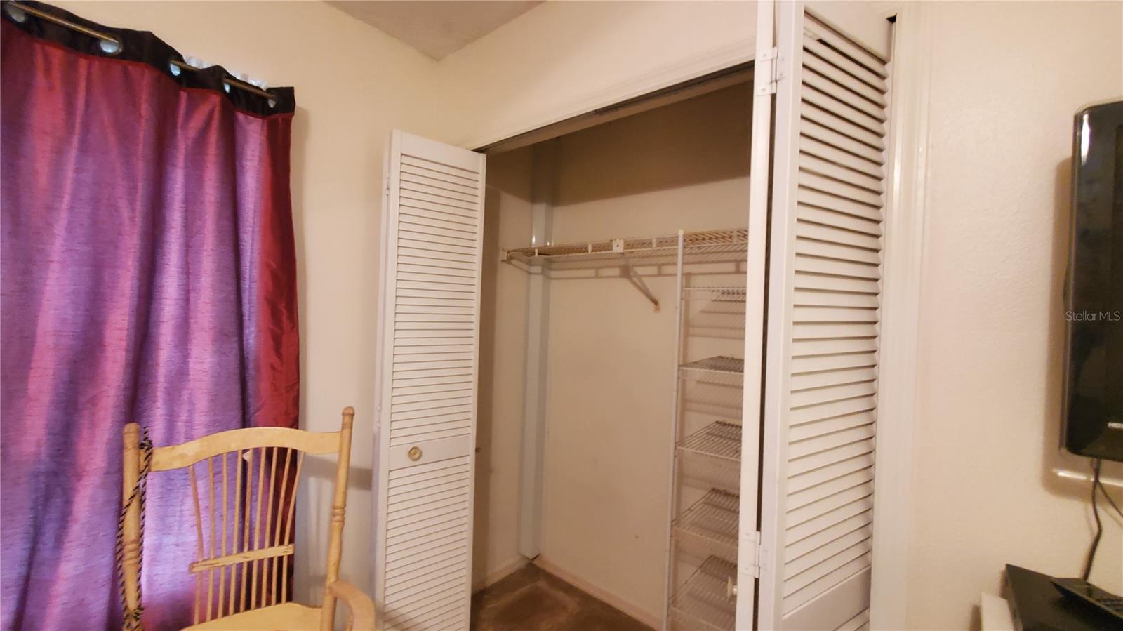 Image 19 of 32 For 626 Cambridge Way 93