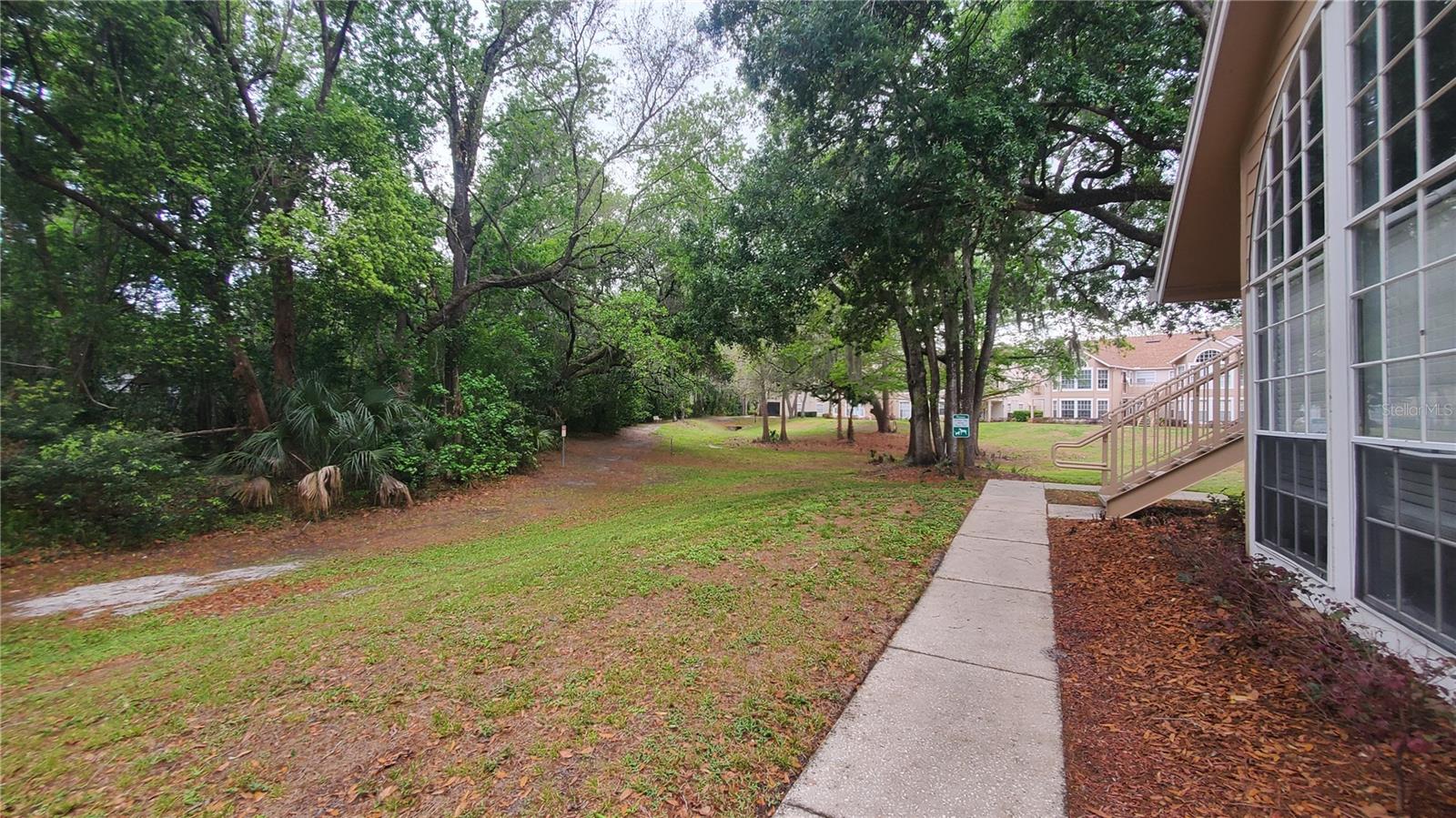 Image 29 of 32 For 626 Cambridge Way 93