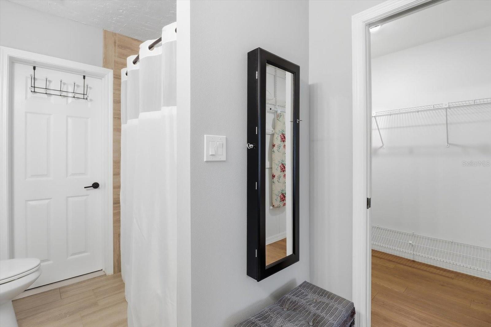 Image 17 of 39 For 9740 Cranberry Street