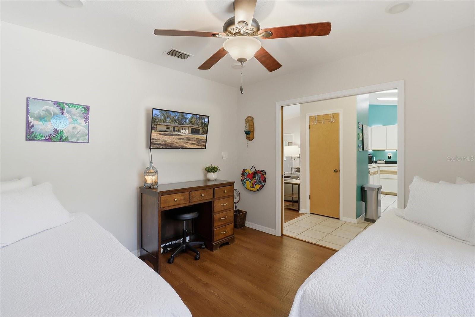 Image 26 of 39 For 9740 Cranberry Street