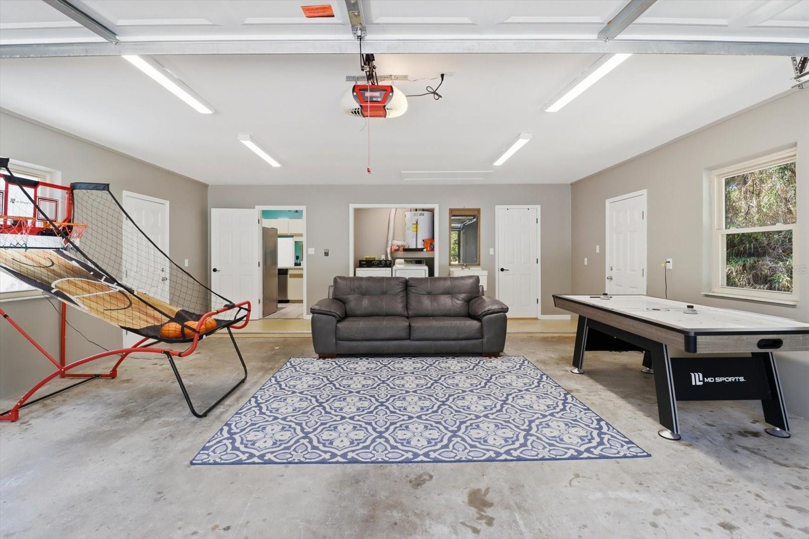 Image 28 of 39 For 9740 Cranberry Street