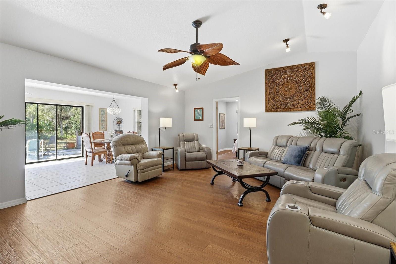 Image 3 of 39 For 9740 Cranberry Street