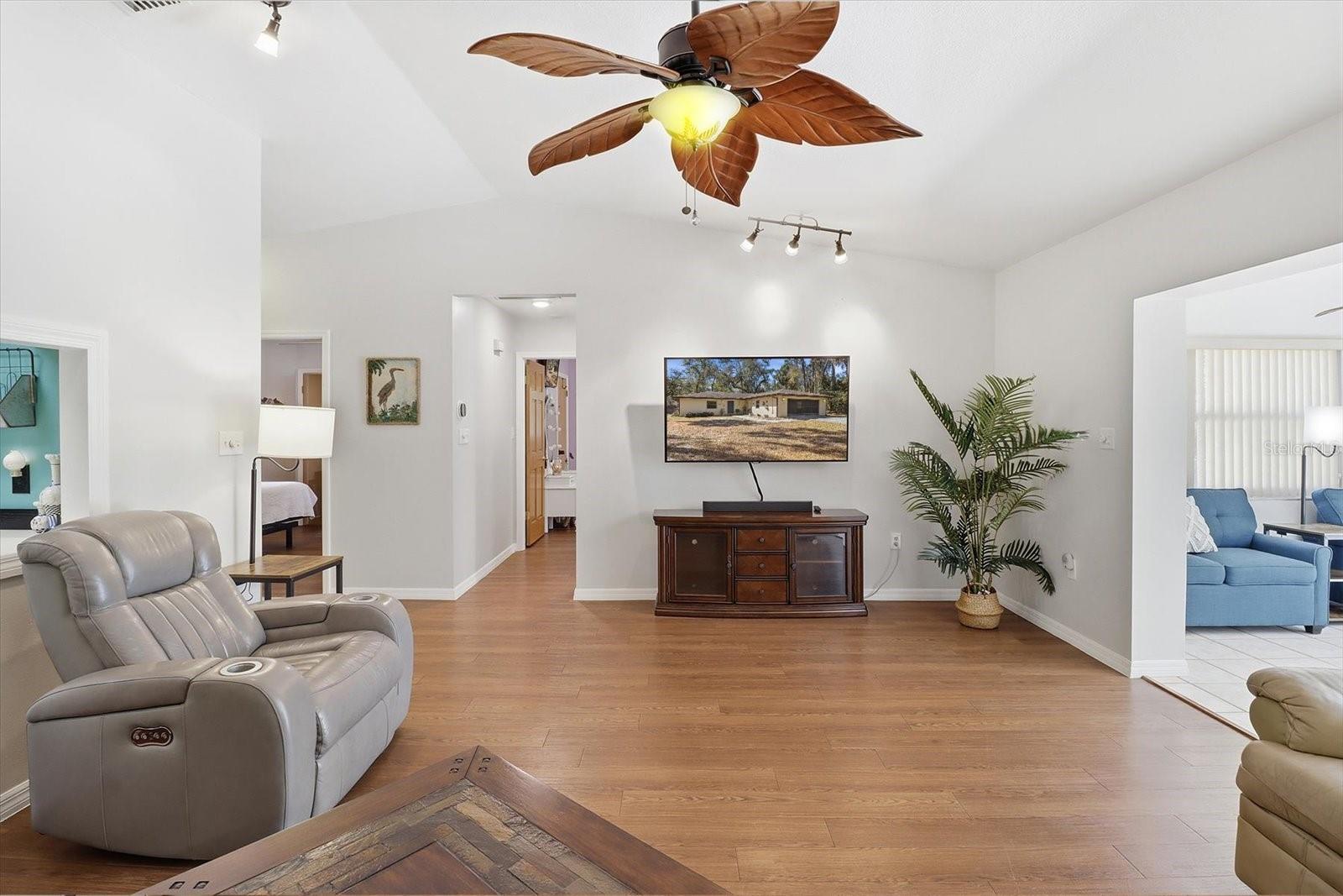 Image 5 of 39 For 9740 Cranberry Street