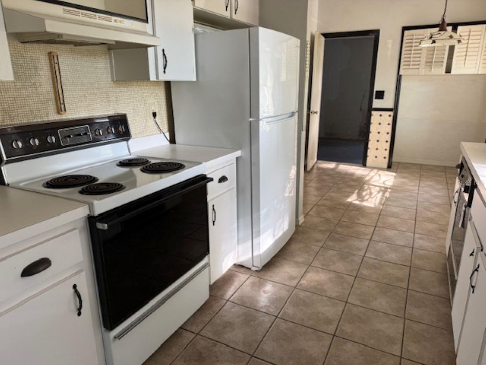 Image 4 of 10 For 4681 28th Terrace