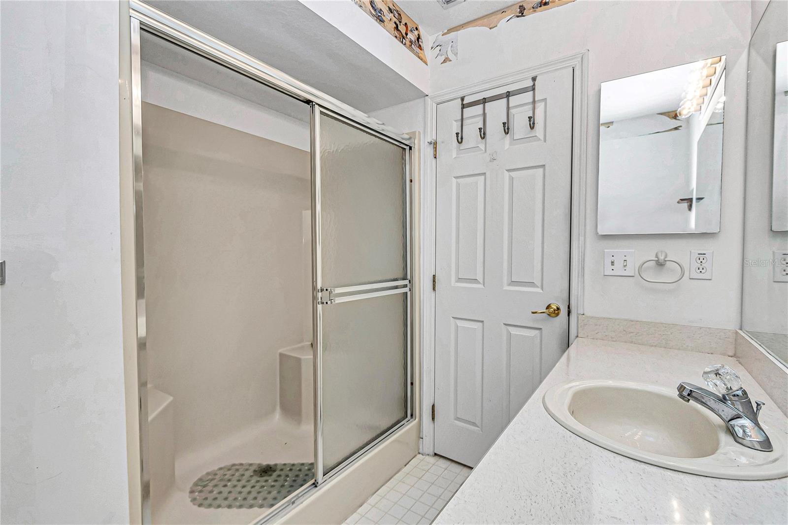 Image 17 of 26 For 11218 72nd Avenue