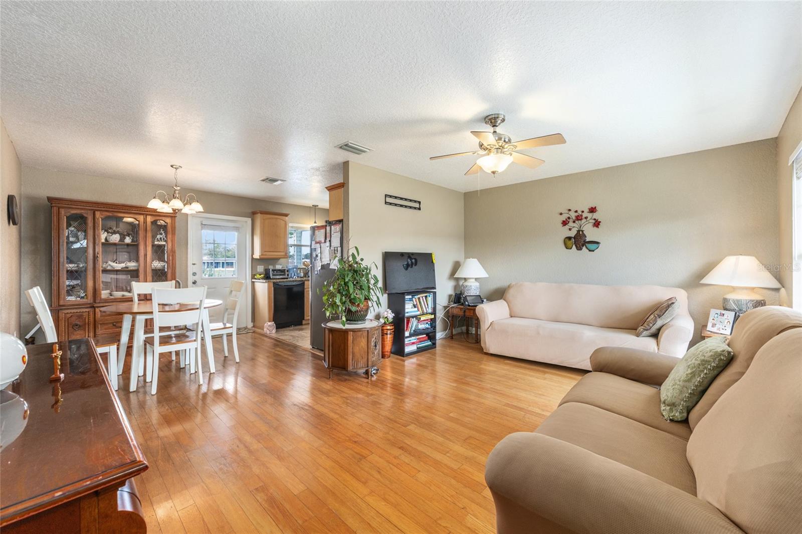 Image 23 of 35 For 8873 104th Lane