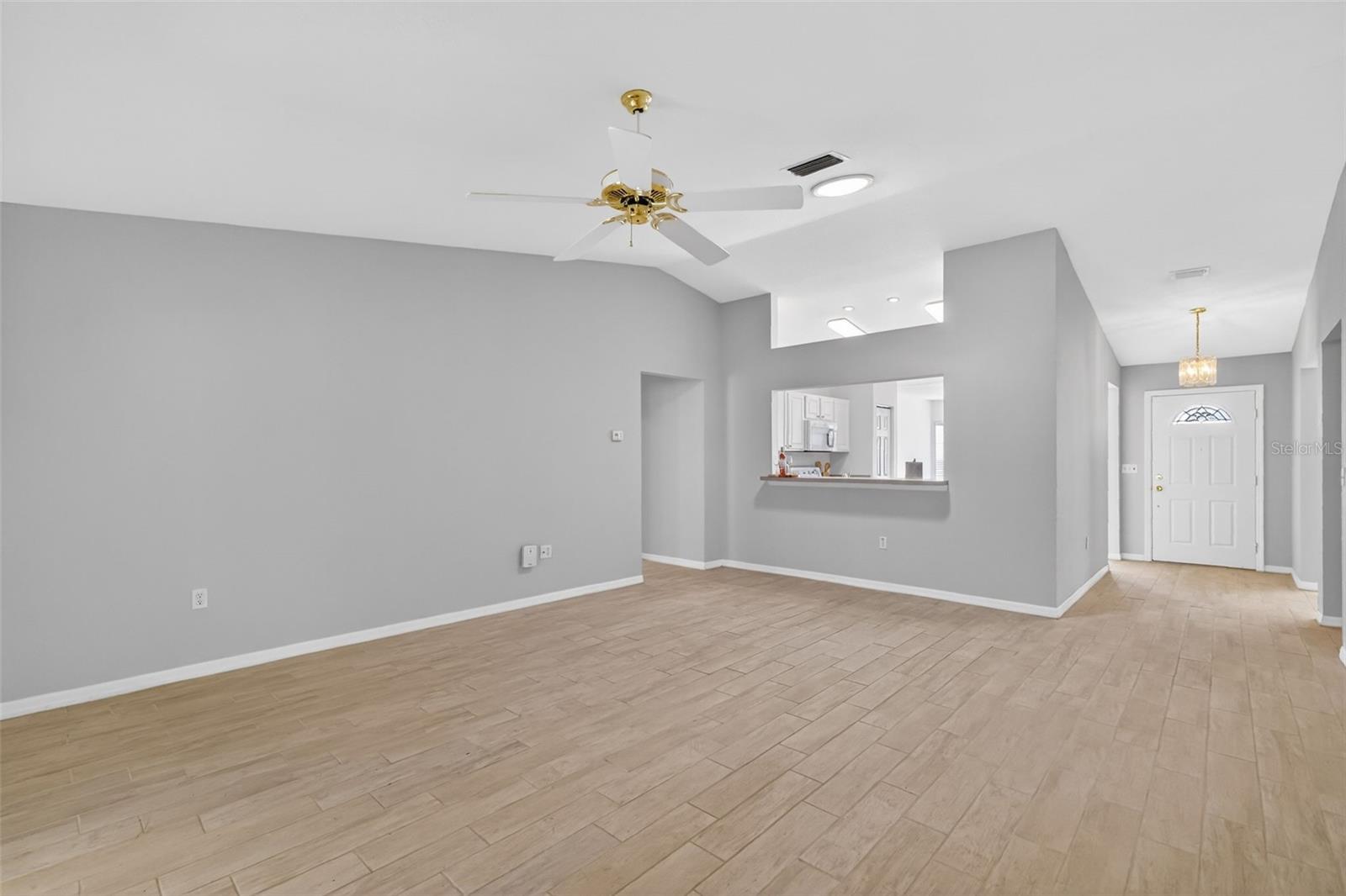 Image 14 of 34 For 8907 141st Loop