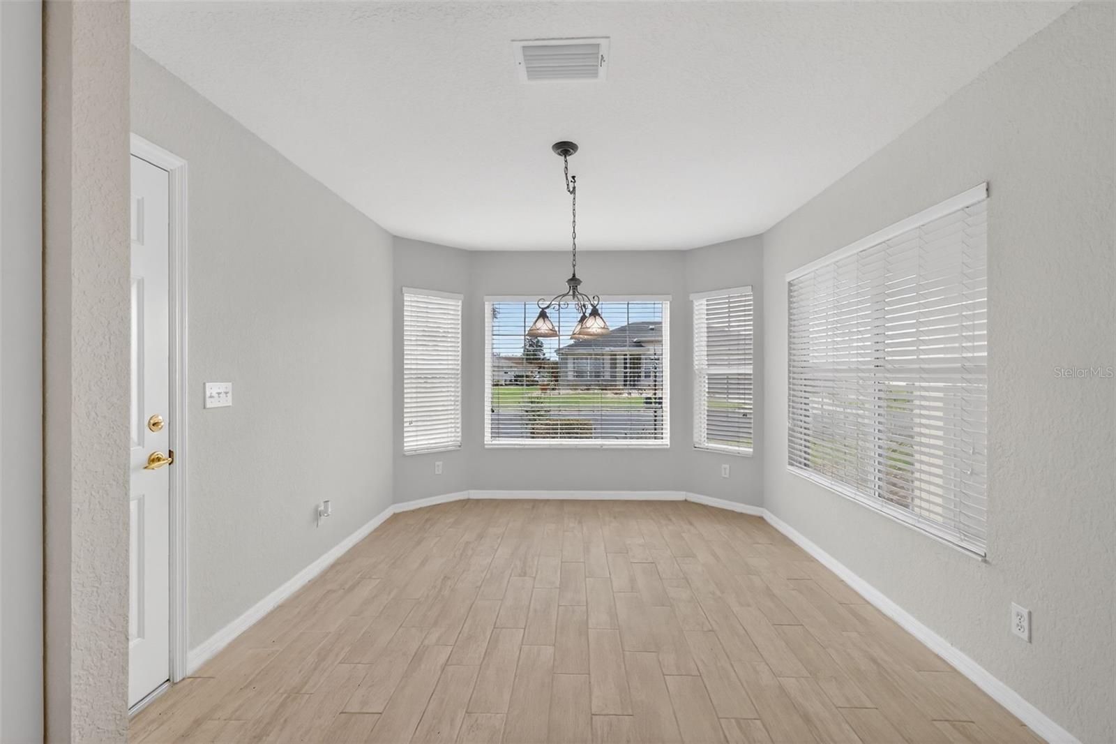 Image 21 of 34 For 8907 141st Loop