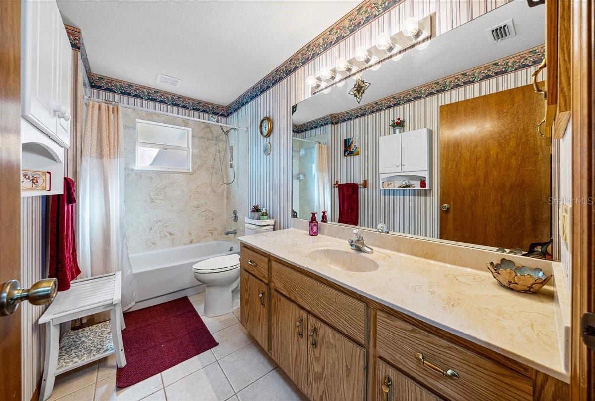 Image 10 of 41 For 11 63rd Terrace