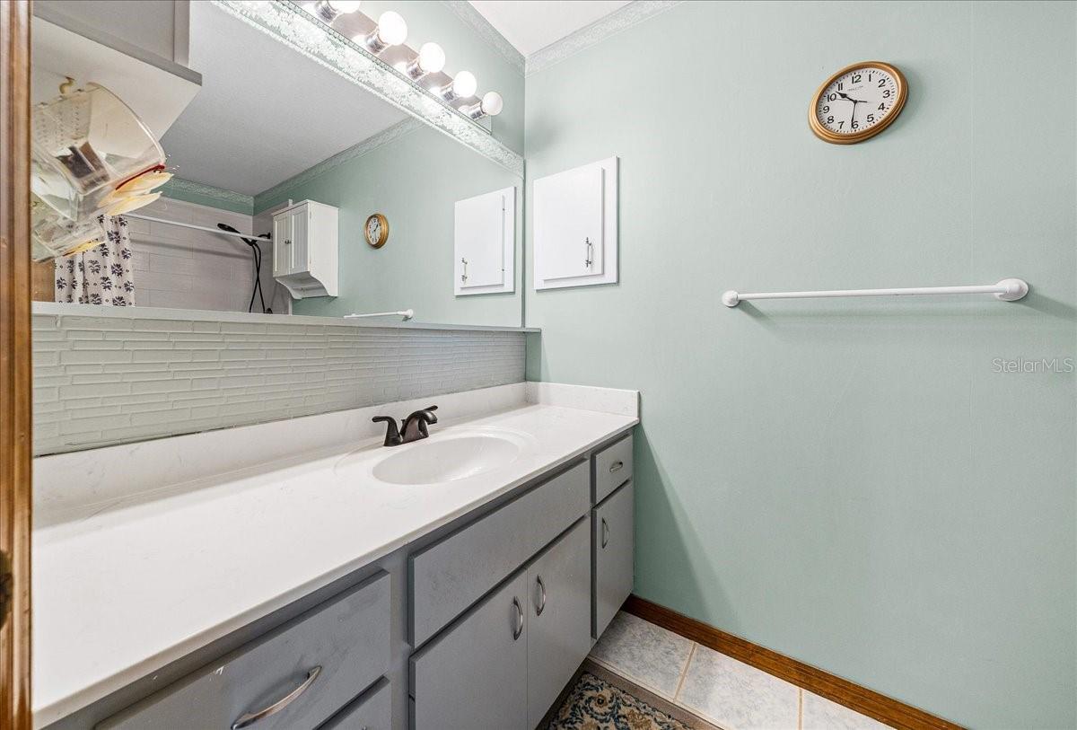 Image 12 of 41 For 11 63rd Terrace