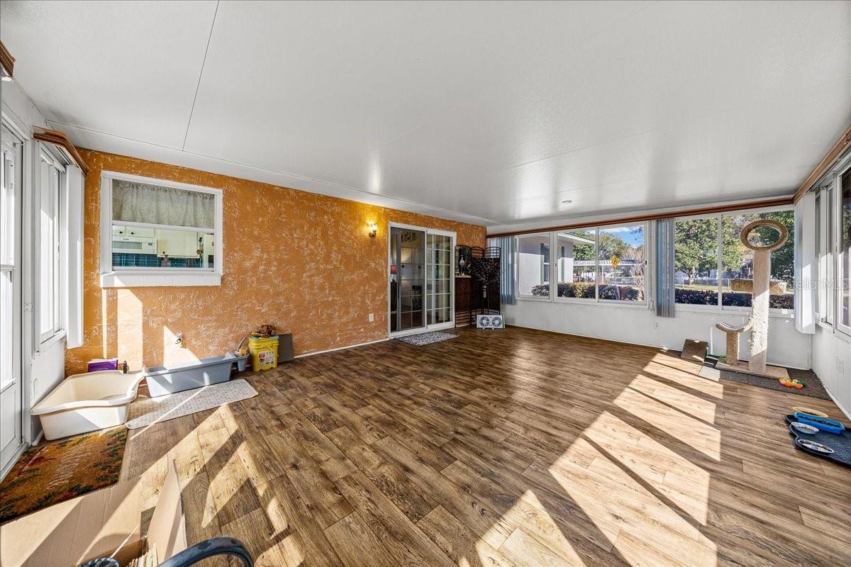 Image 20 of 41 For 11 63rd Terrace