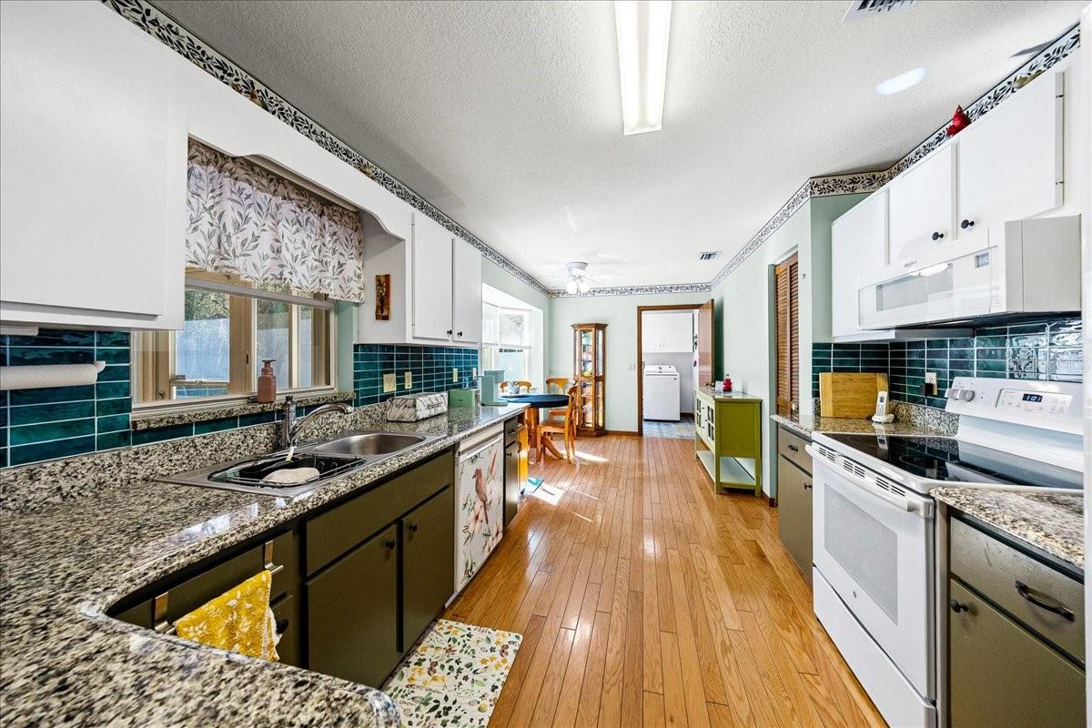 Image 25 of 41 For 11 63rd Terrace