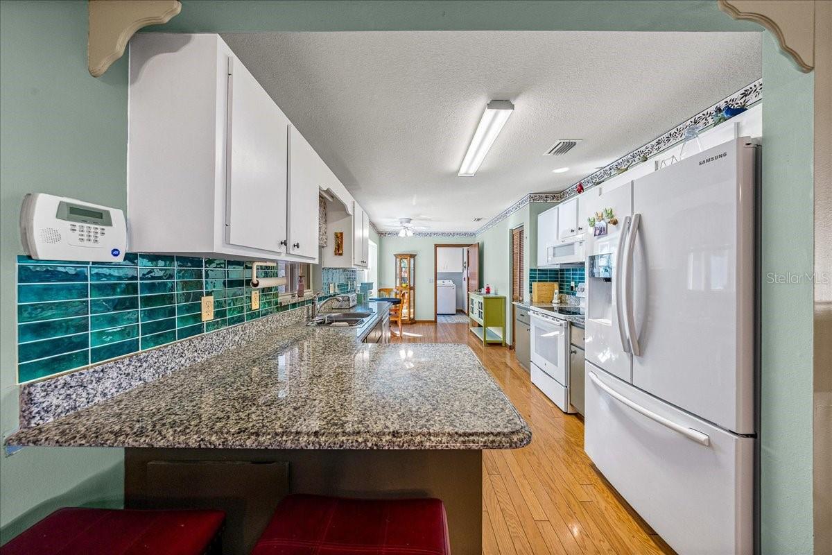 Image 26 of 41 For 11 63rd Terrace