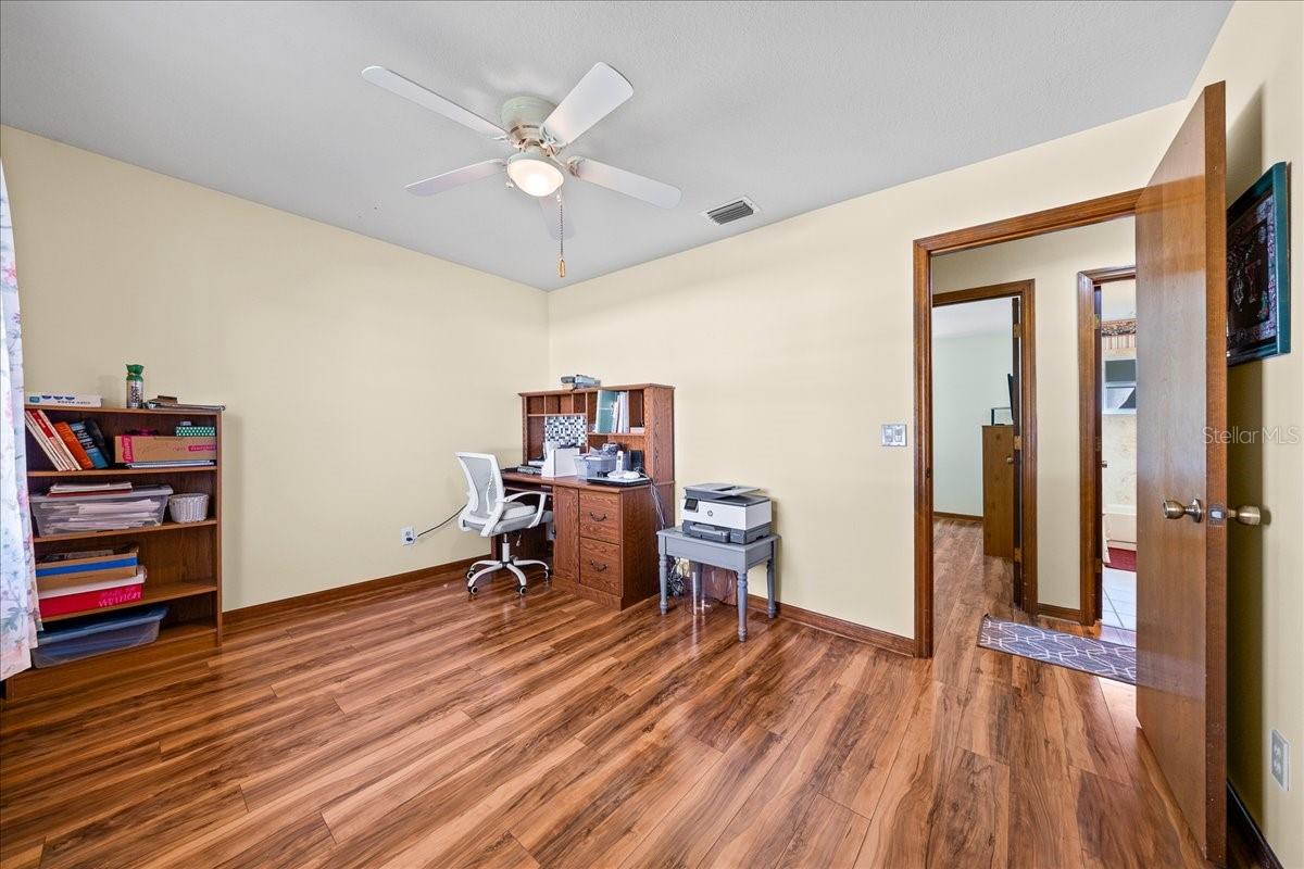 Image 7 of 41 For 11 63rd Terrace