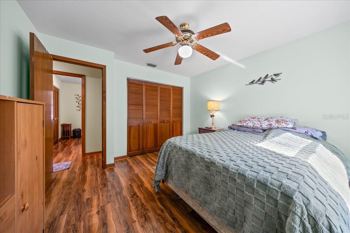 Image 9 of 41 For 11 63rd Terrace