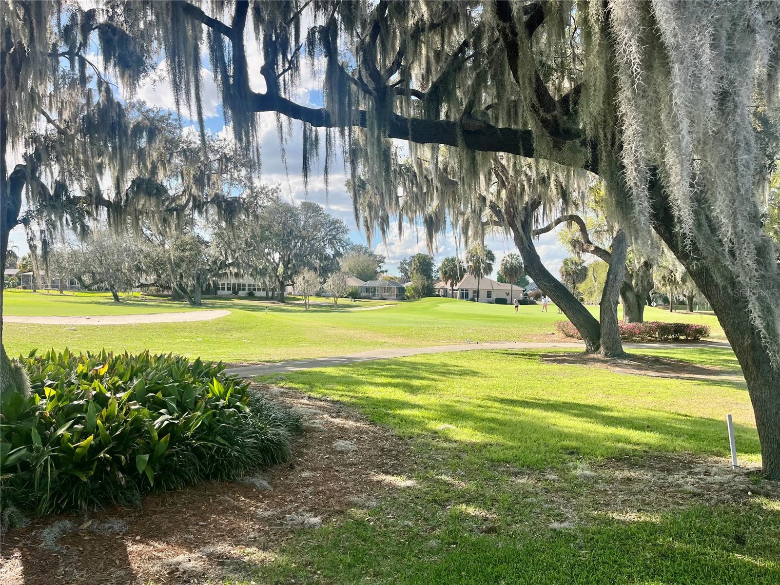 Image 6 of 25 For 430 Aldama Avenue