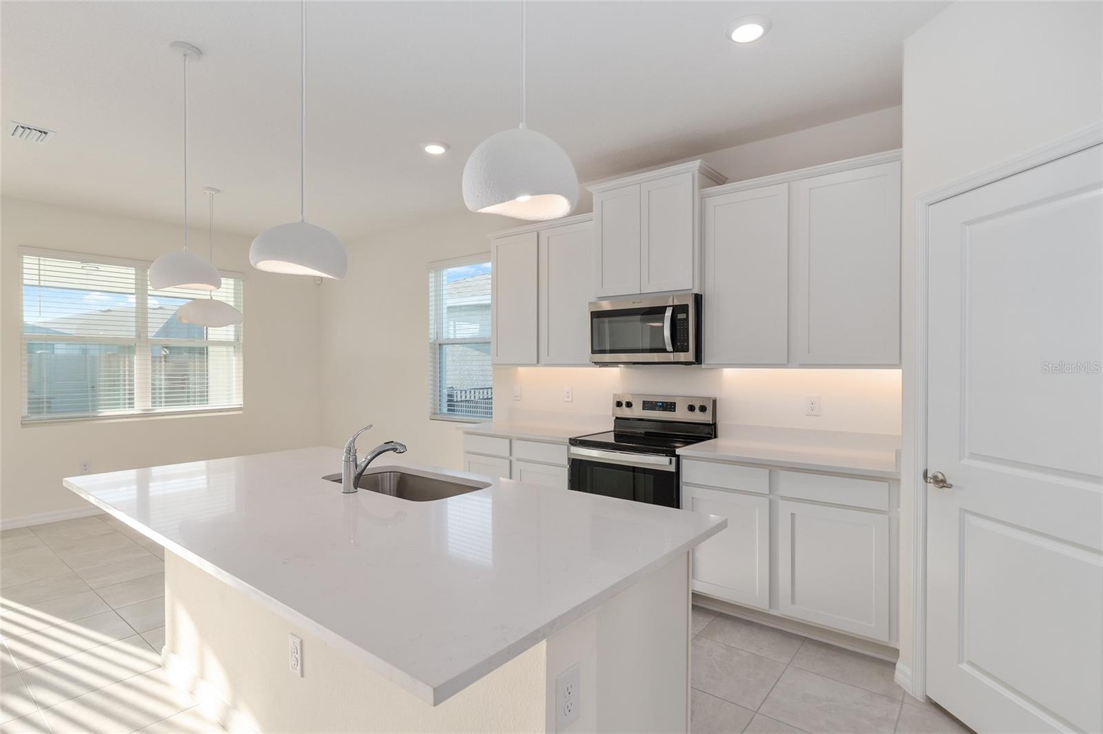 Image 23 of 63 For 3972 48th Terrace Road