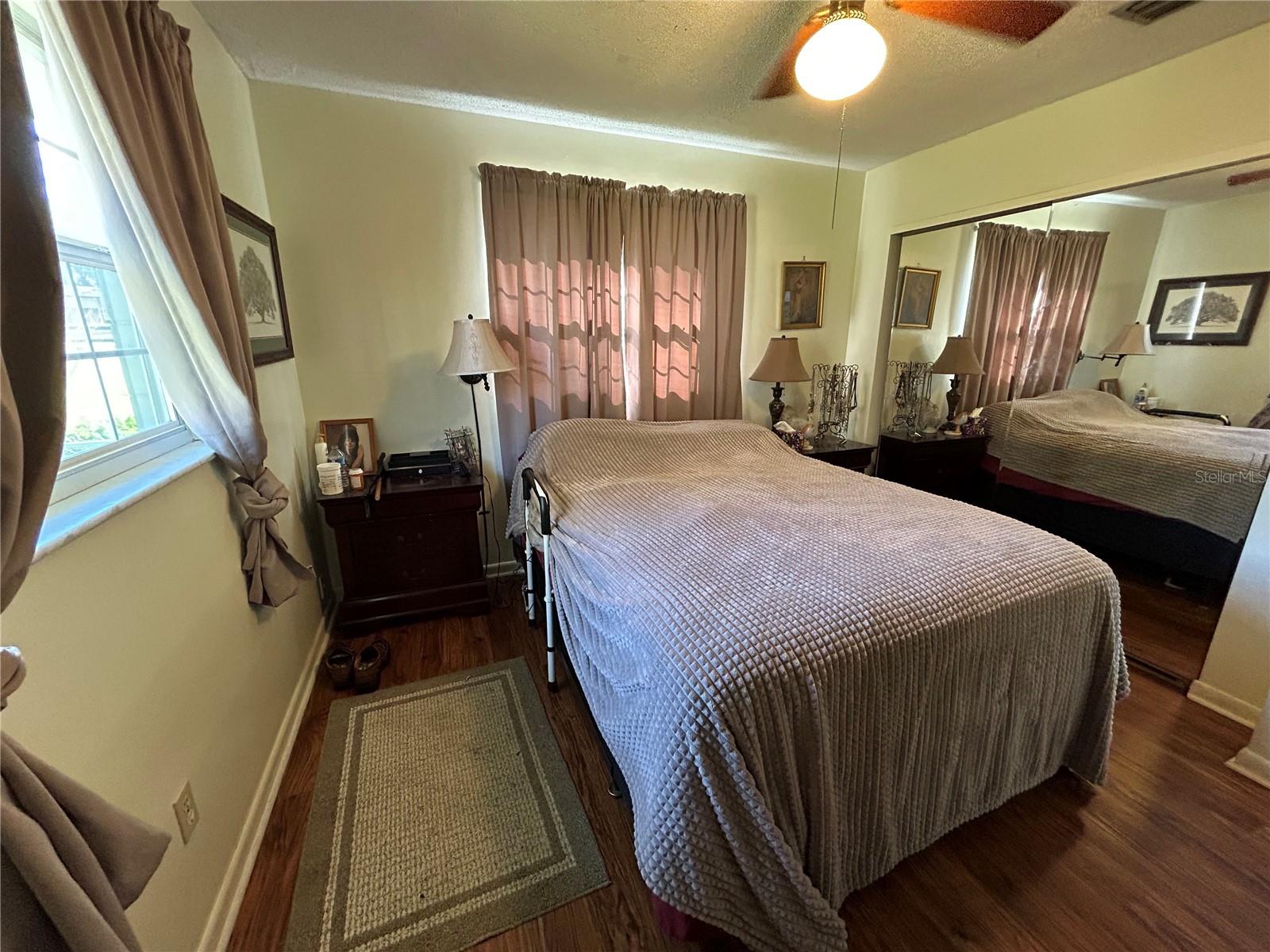 Image 14 of 24 For 617 35th Street