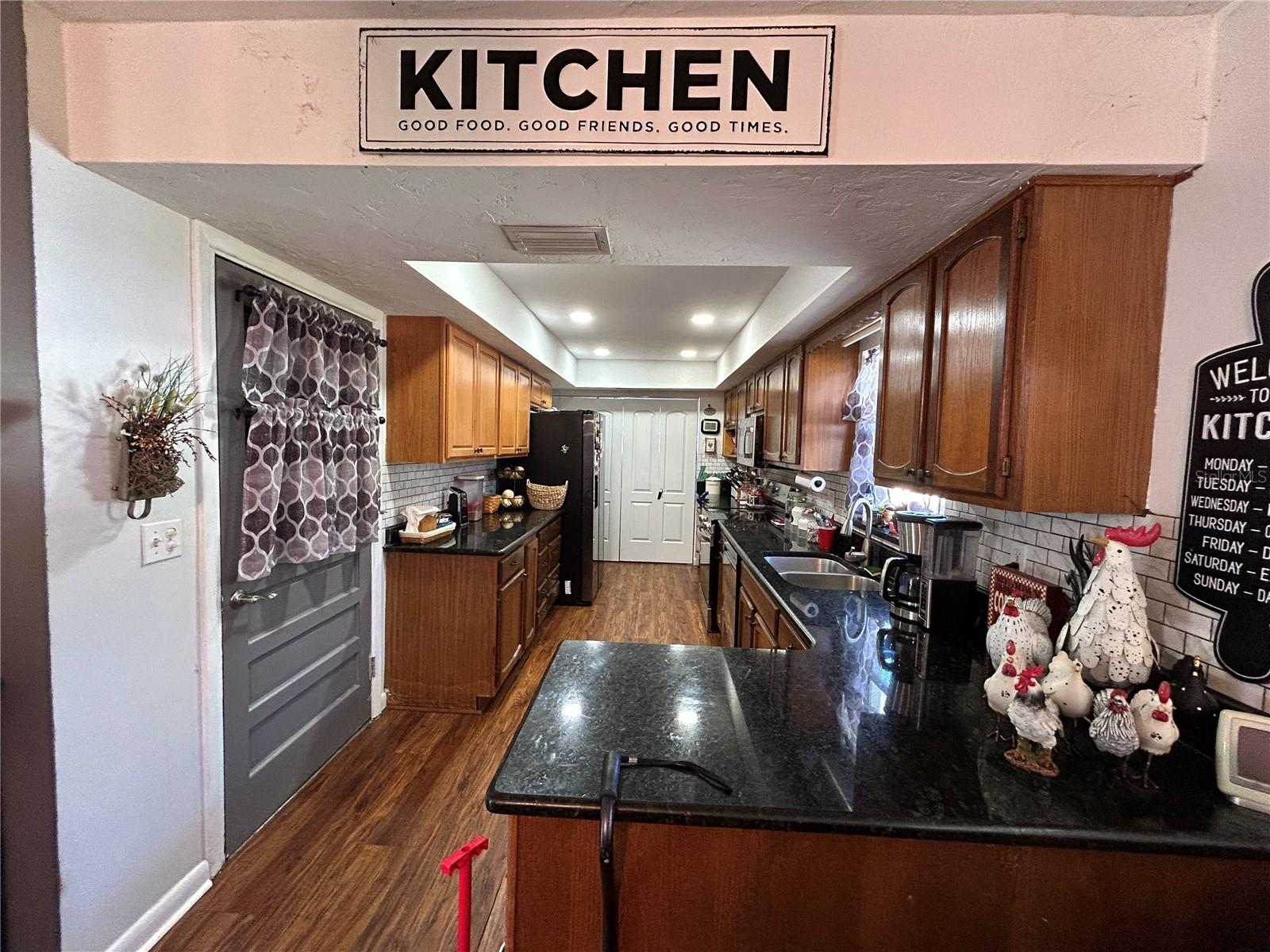 Image 7 of 24 For 617 35th Street