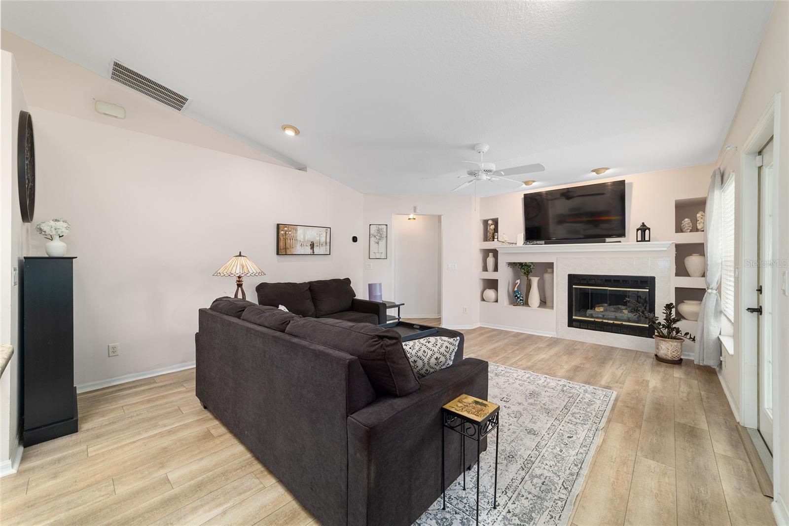 Image 14 of 64 For 4718 32nd Street