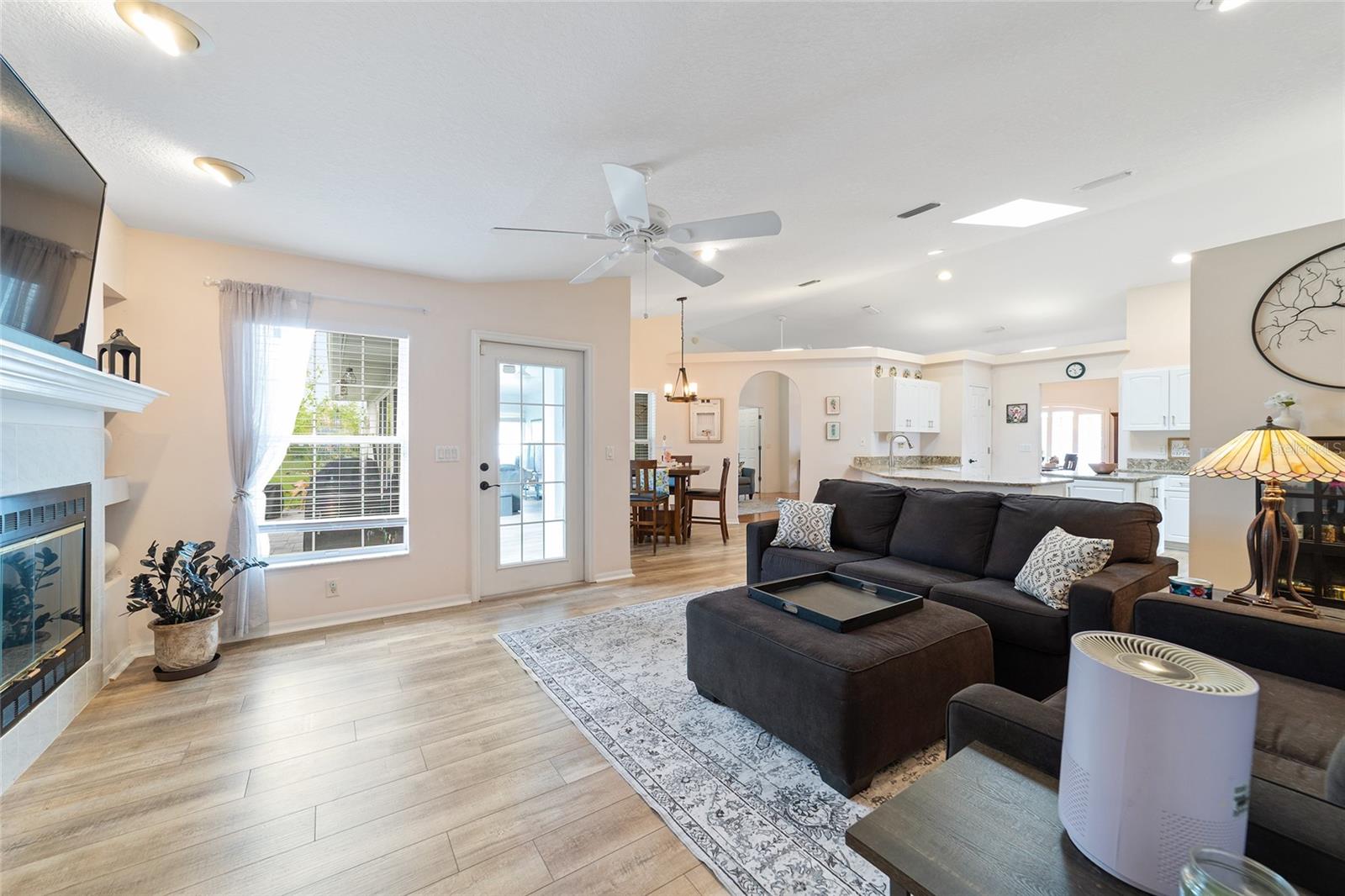 Image 20 of 64 For 4718 32nd Street