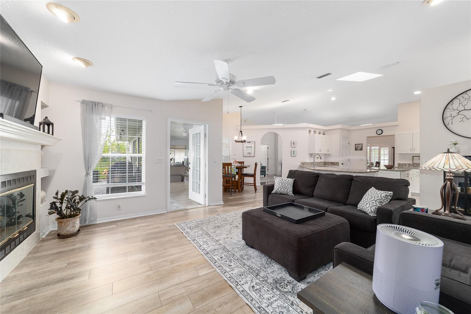 Image 21 of 64 For 4718 32nd Street