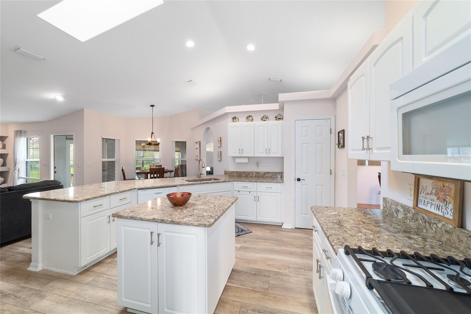 Image 27 of 64 For 4718 32nd Street