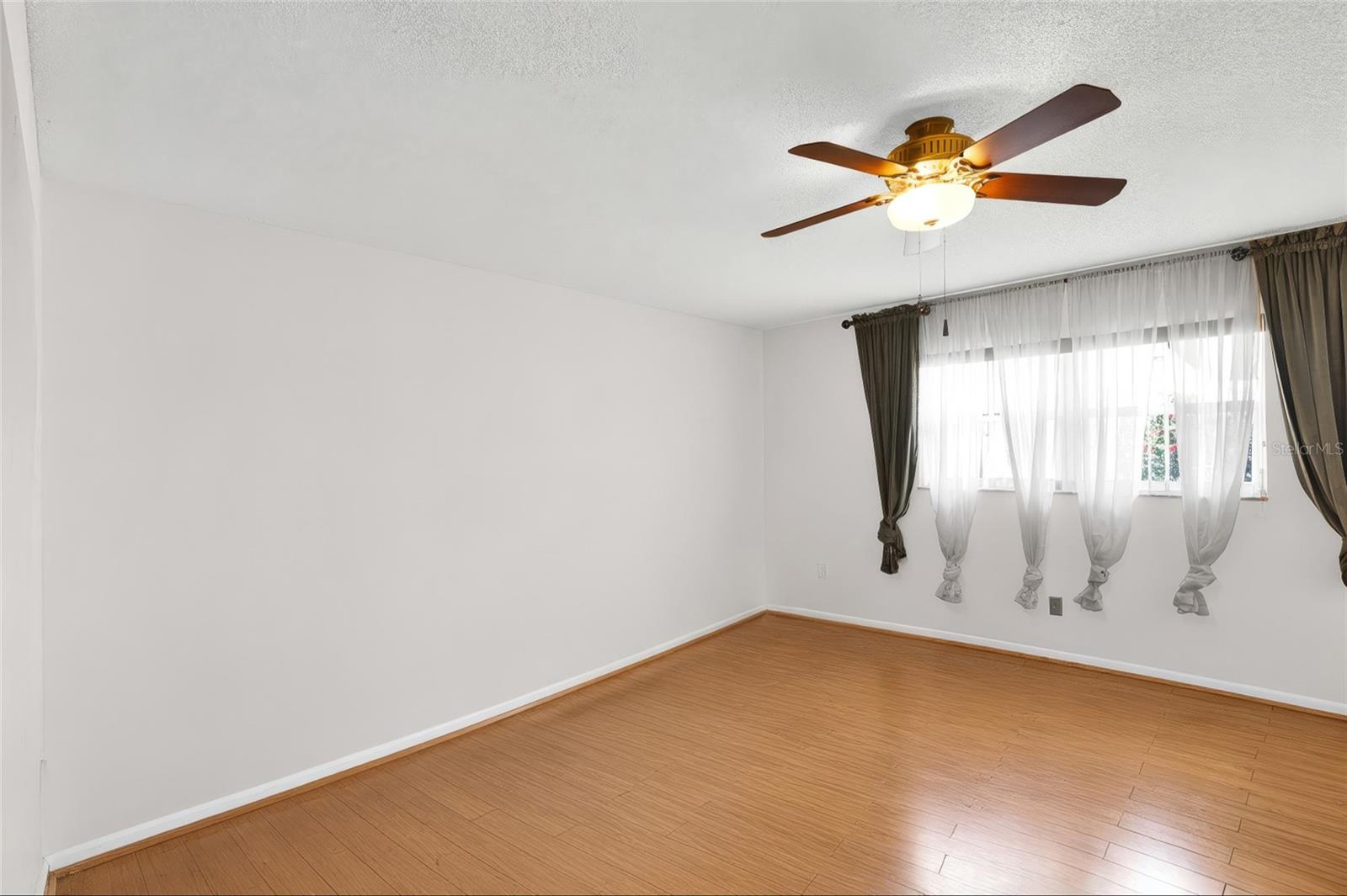 Image 17 of 35 For 8883 93rd Lane E