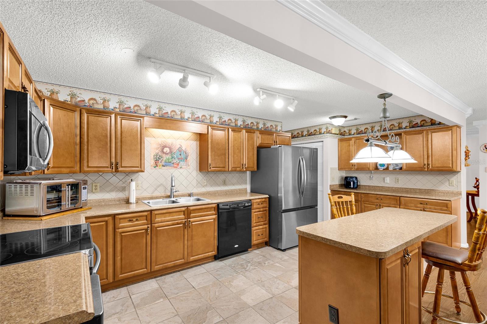 Image 7 of 35 For 8883 93rd Lane E