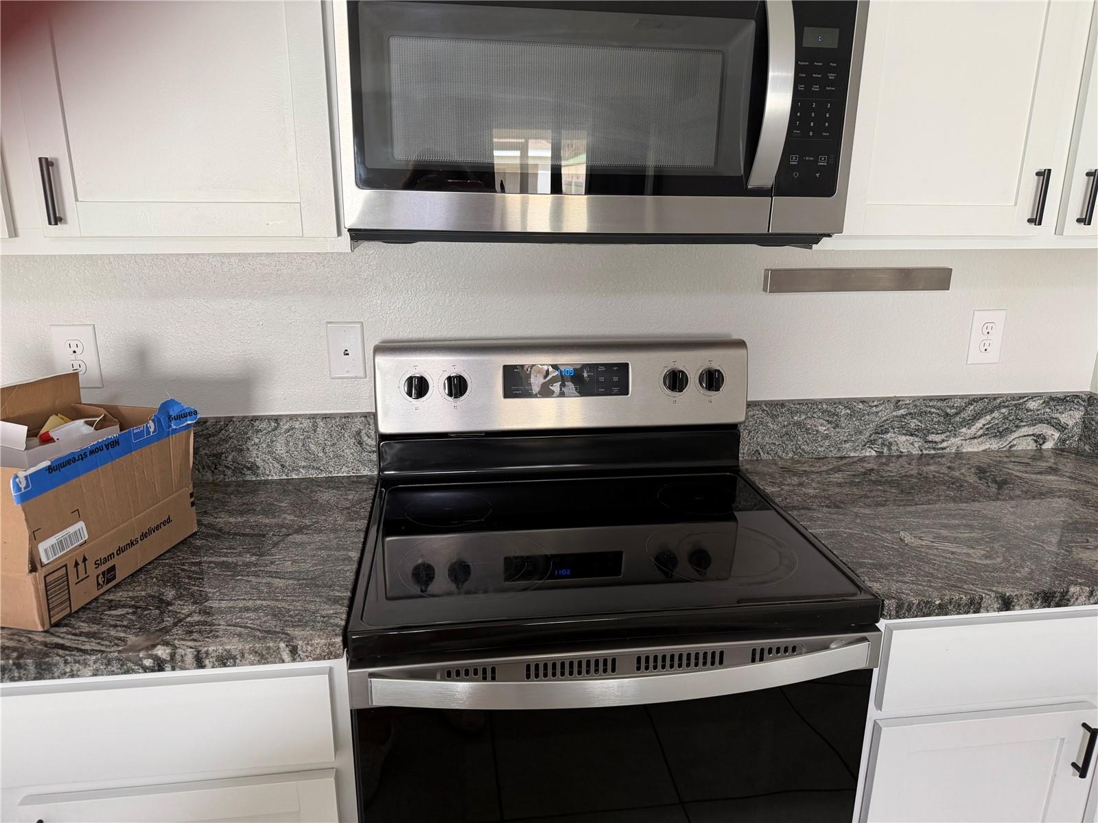 Image 11 of 25 For 6863 111th Lane