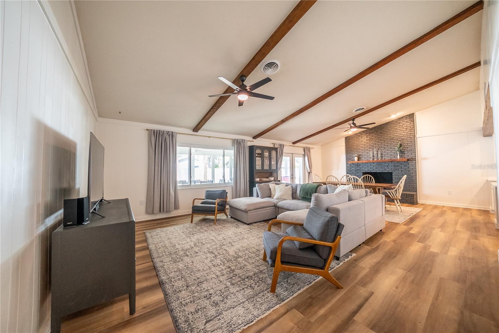 Image 3 of 36 For 4235 12th Place