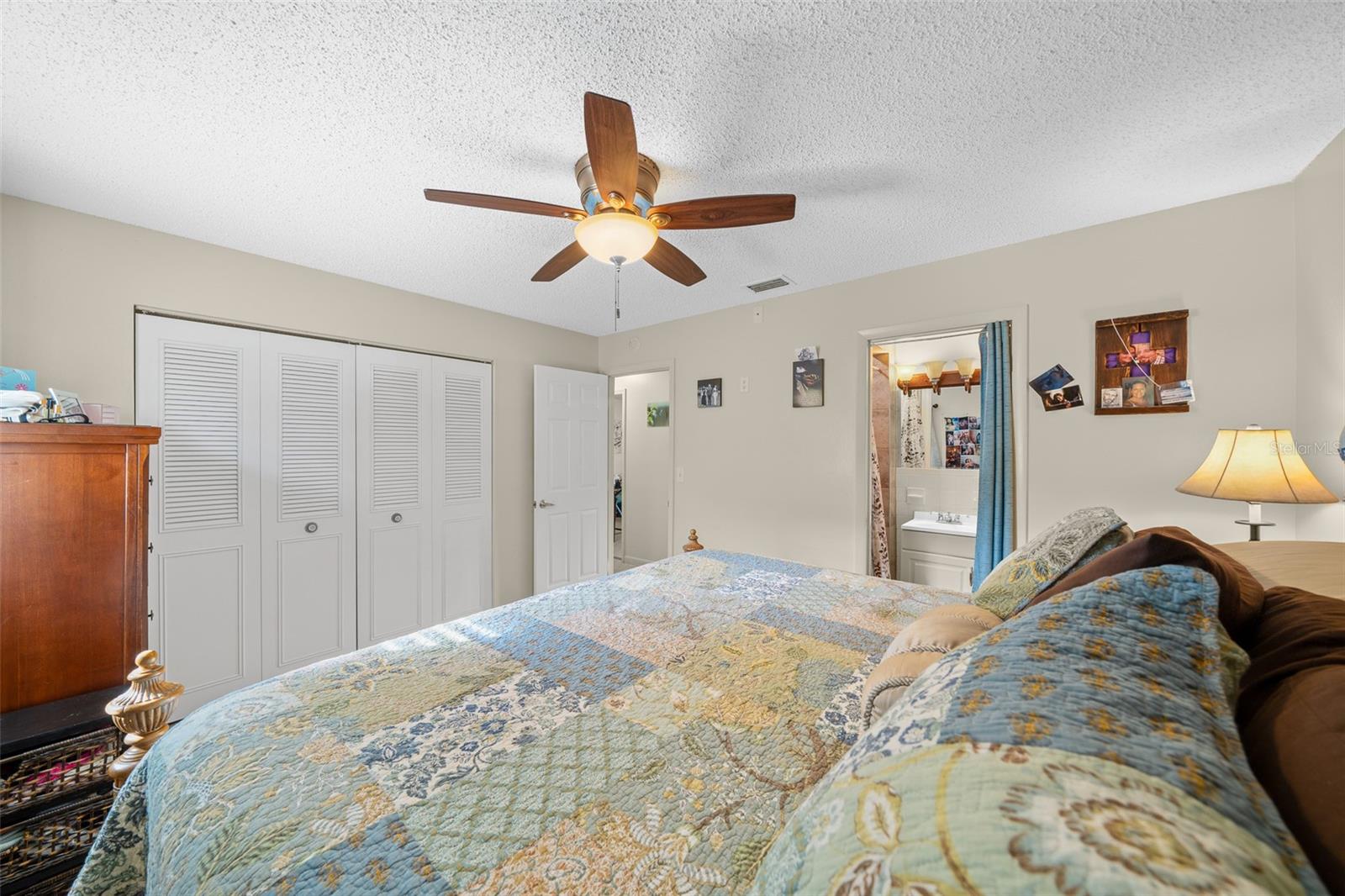 Image 12 of 38 For 2004 52nd Street