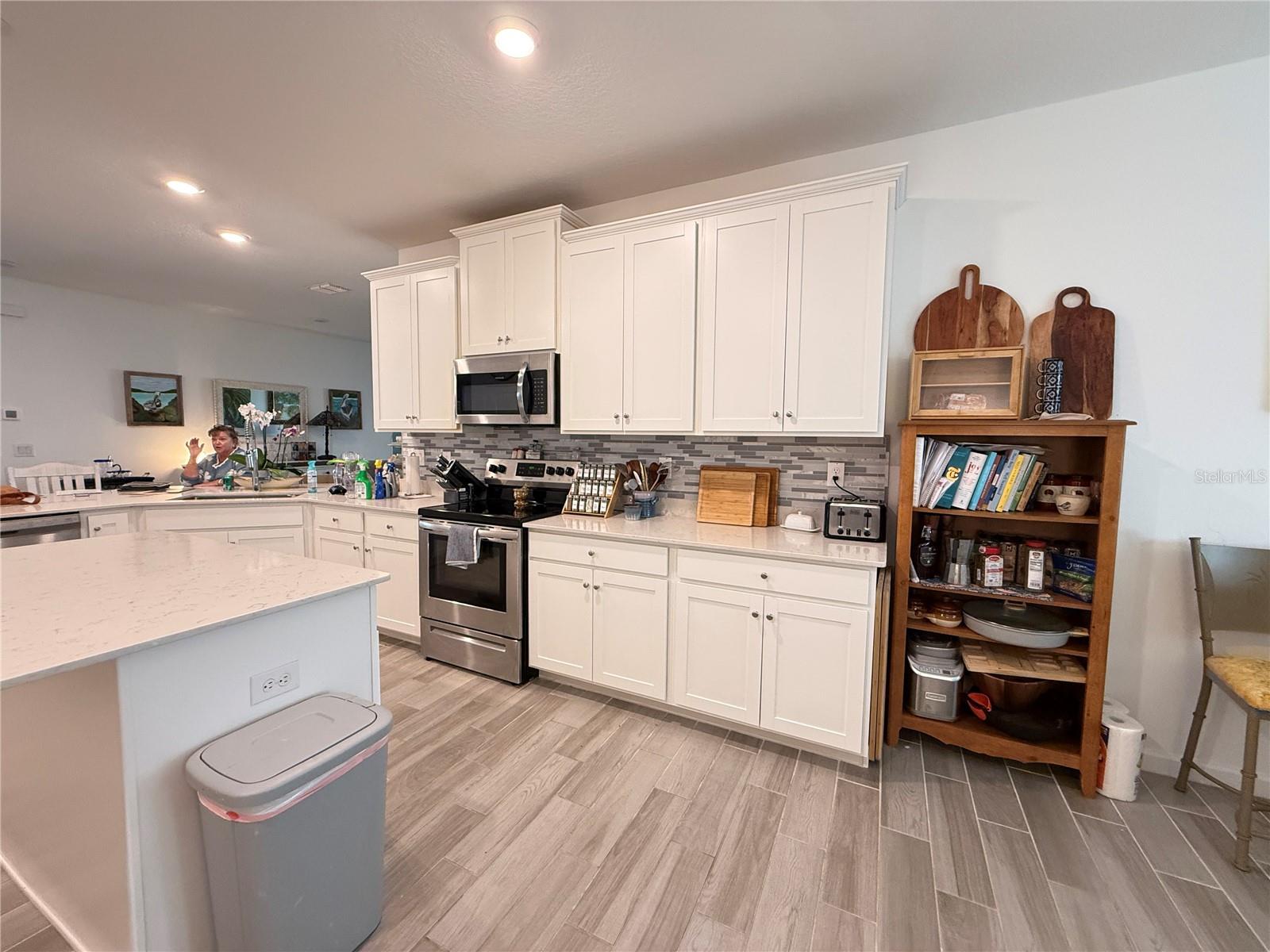 Image 4 of 35 For 7656 74th Loop