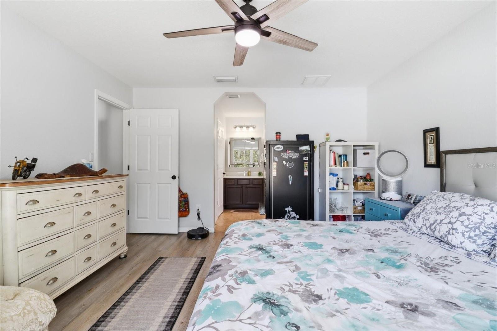 Image 21 of 41 For 6203 Hobson Terrace