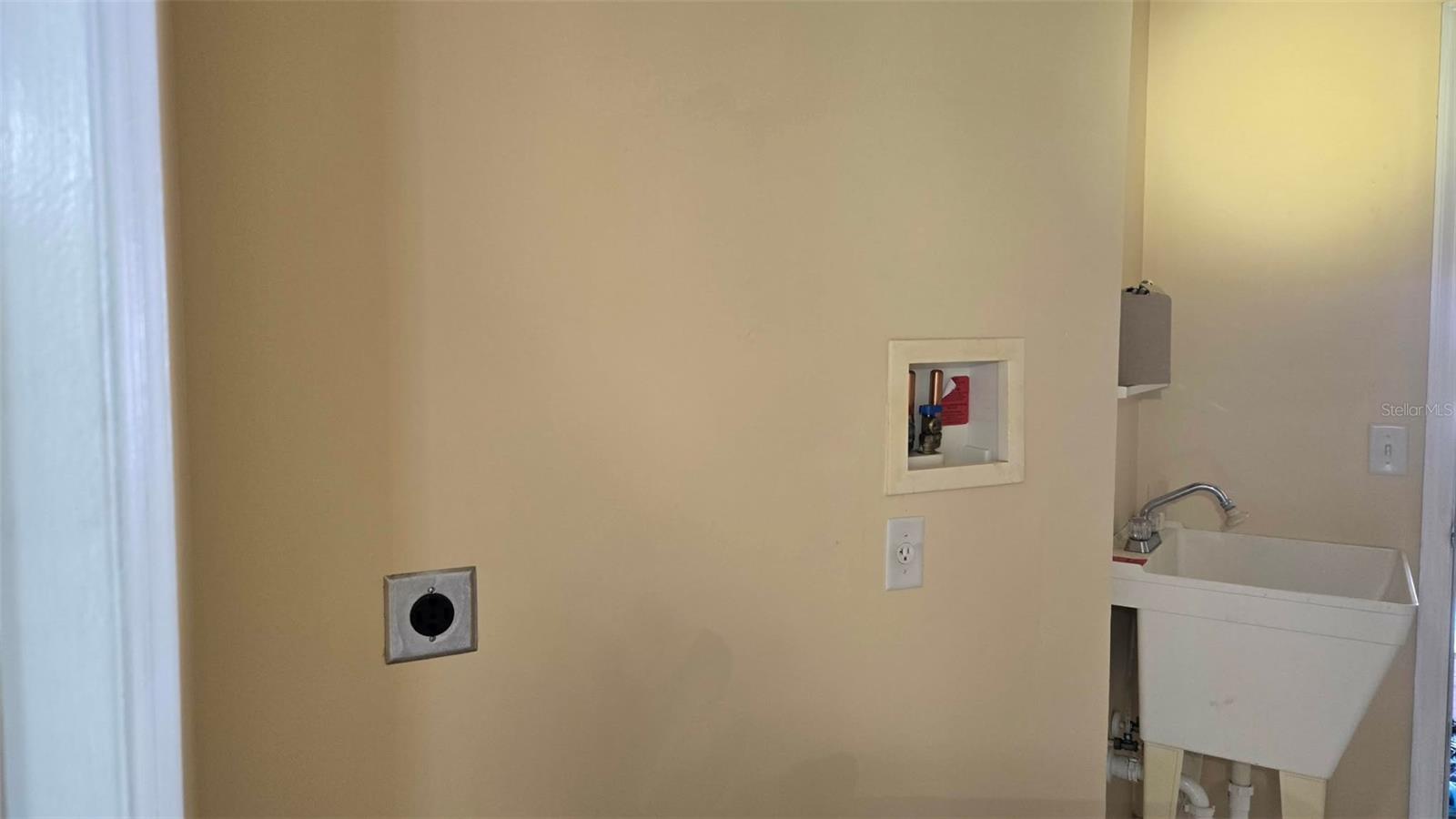 Image 11 of 22 For 5552 18th Street