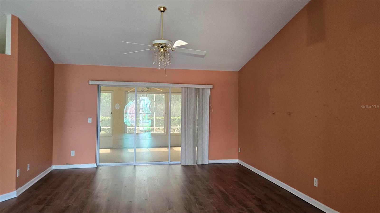 Image 4 of 22 For 5552 18th Street