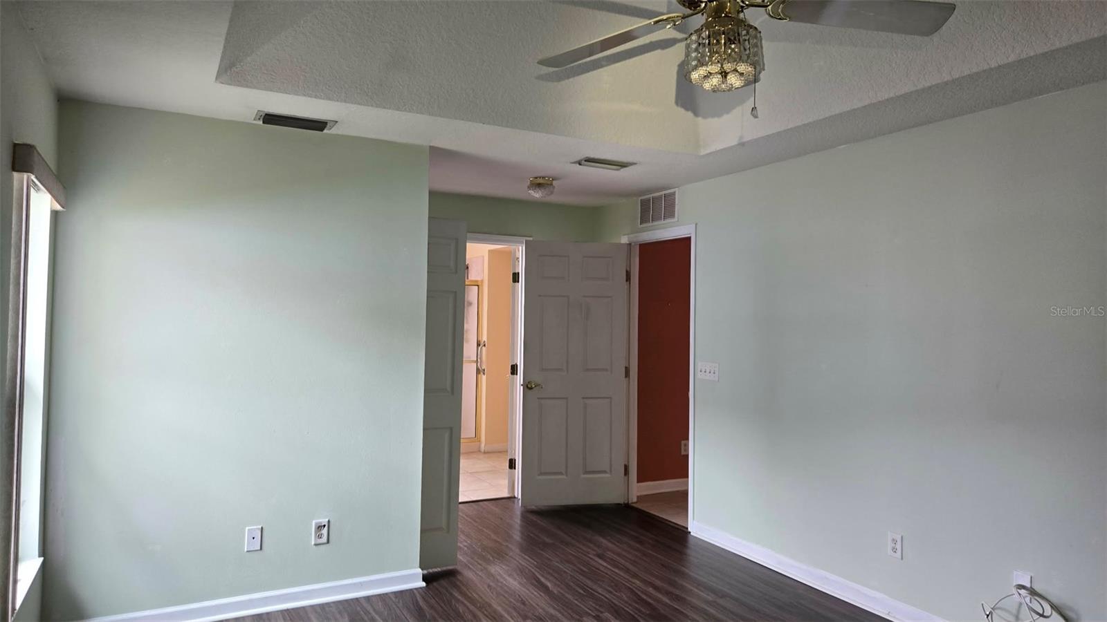 Image 8 of 22 For 5552 18th Street