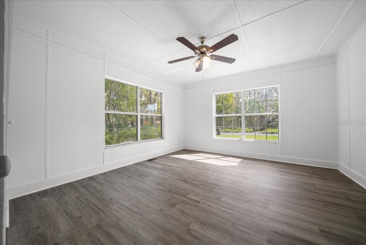 Image 16 of 59 For 945 20th Street