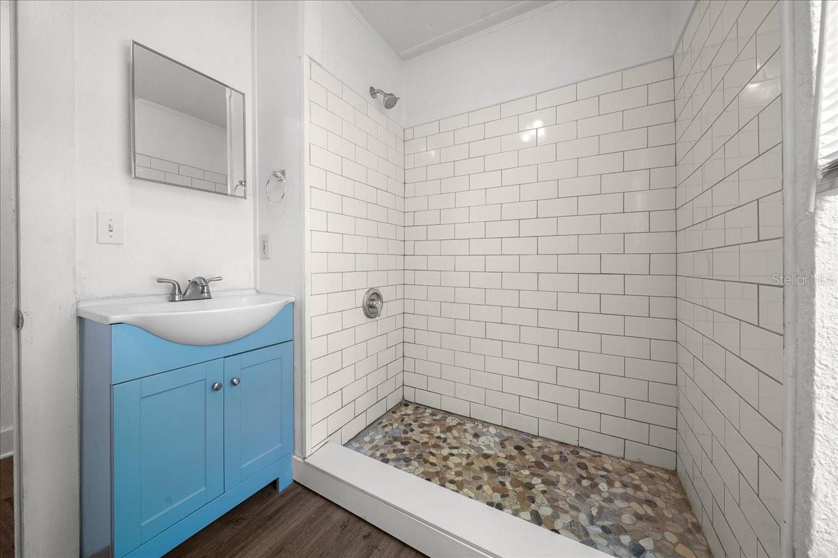 Image 22 of 59 For 945 20th Street