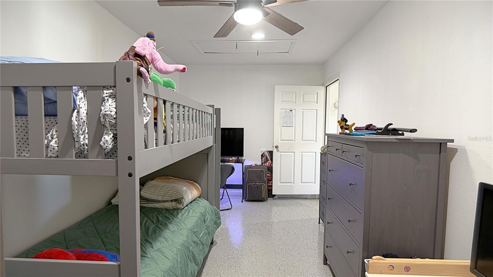 Image 17 of 43 For 35 Laurel Course