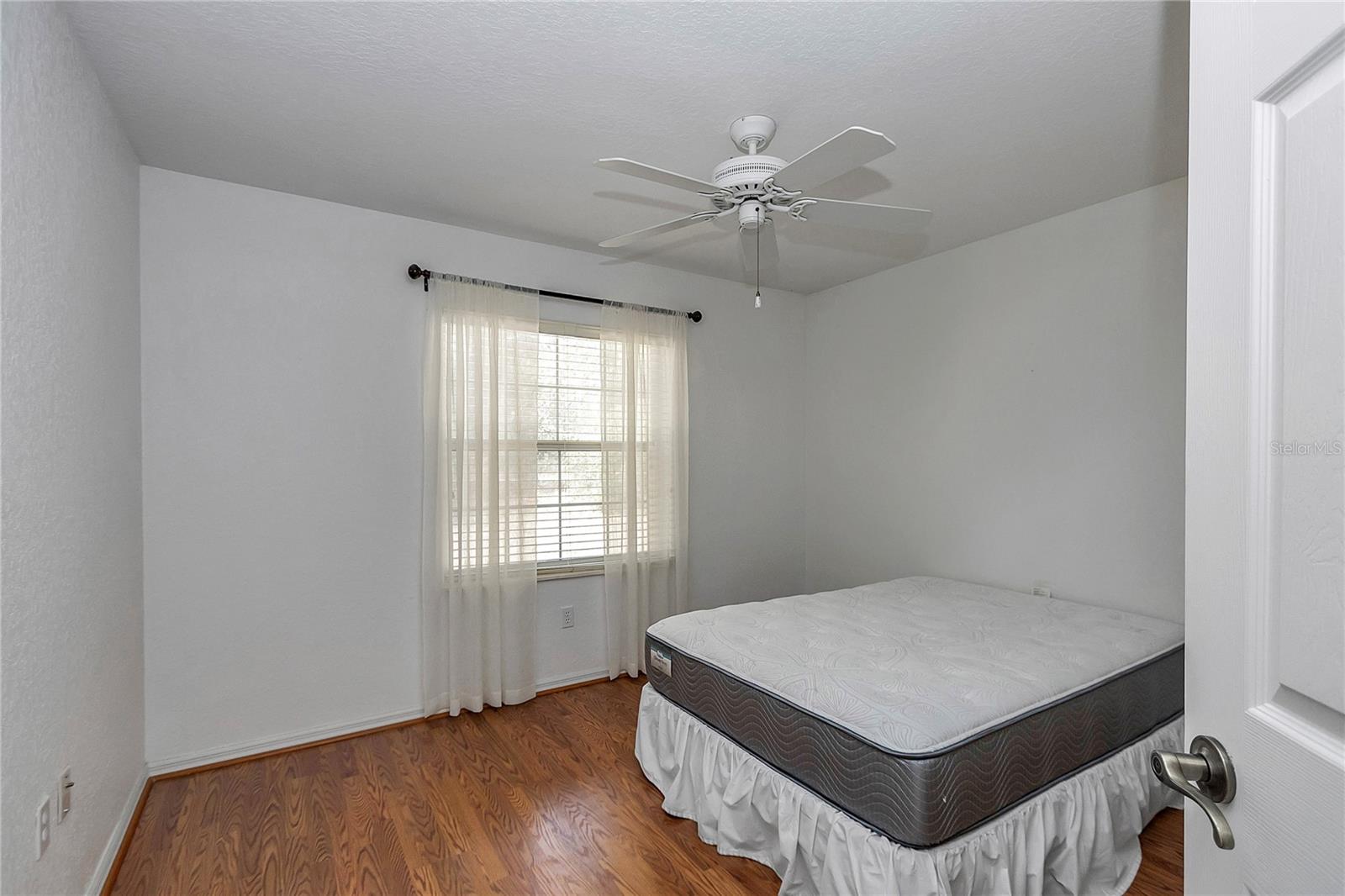 Image 21 of 30 For 7913 115th Loop