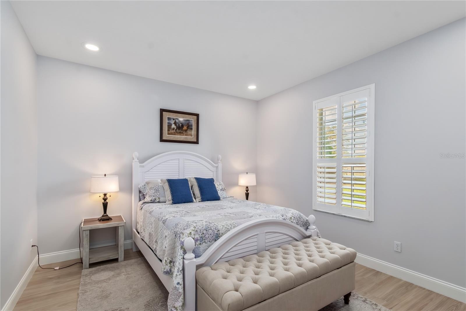 Image 23 of 68 For 10516 27th Avenue