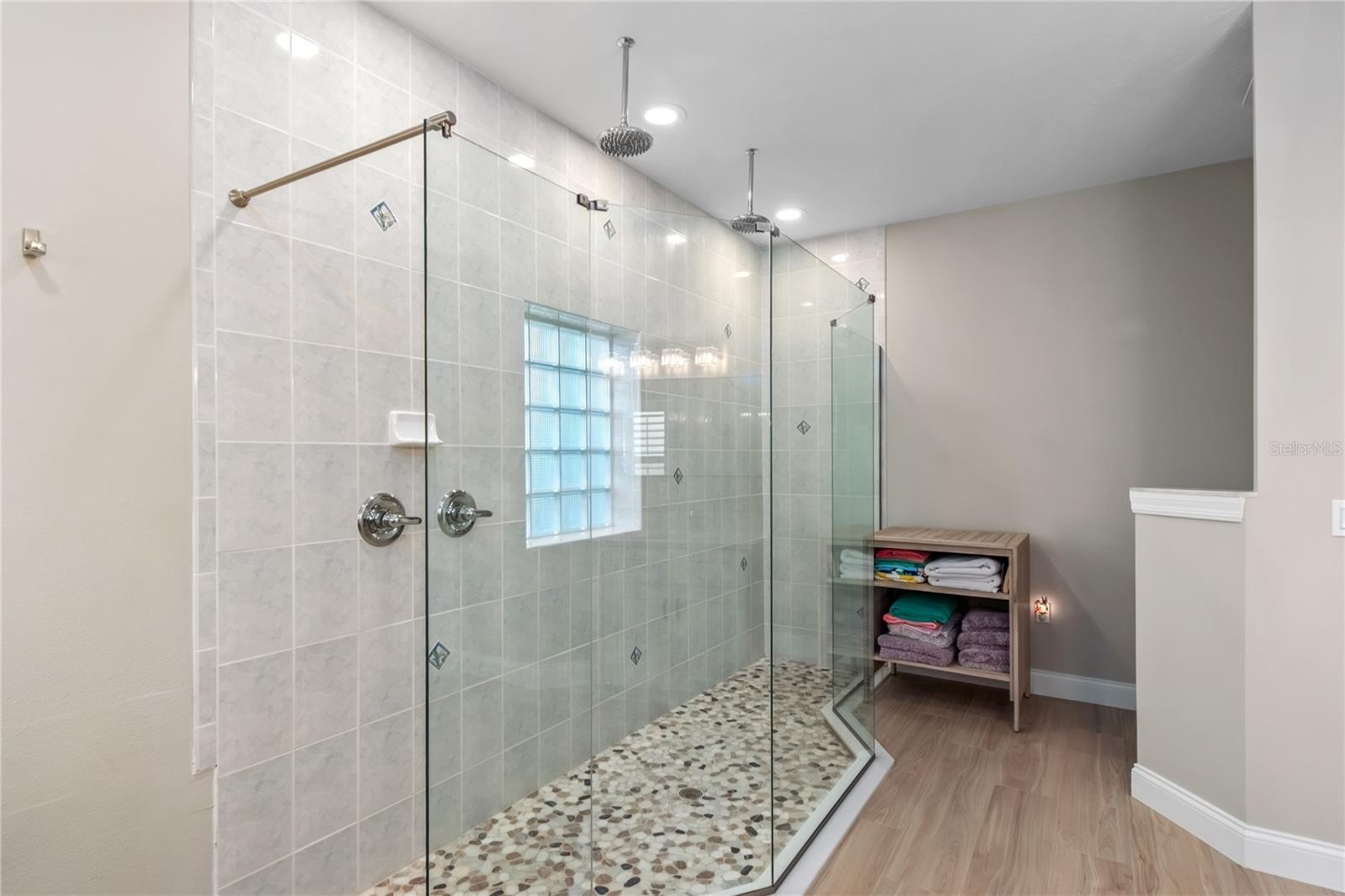 Image 31 of 68 For 10516 27th Avenue