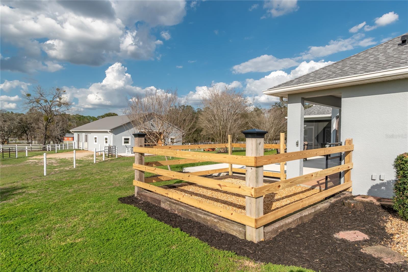 Image 42 of 68 For 10516 27th Avenue