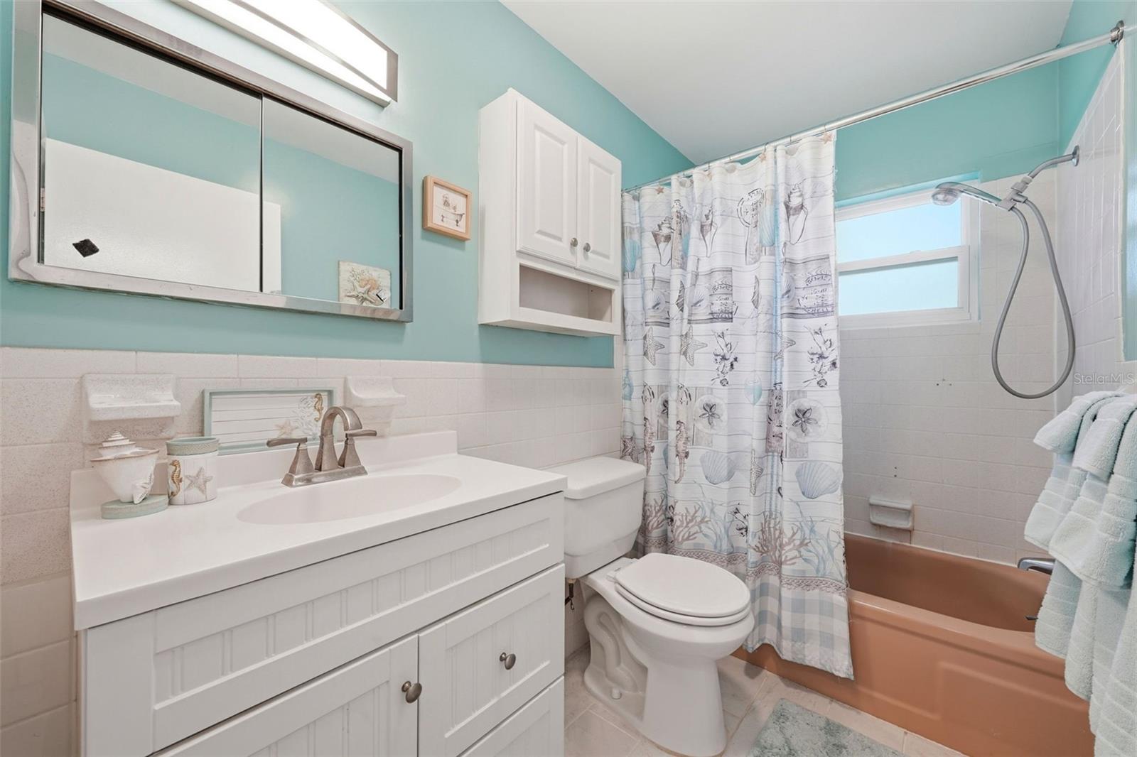 Image 20 of 45 For 6 Oak Hollow Drive