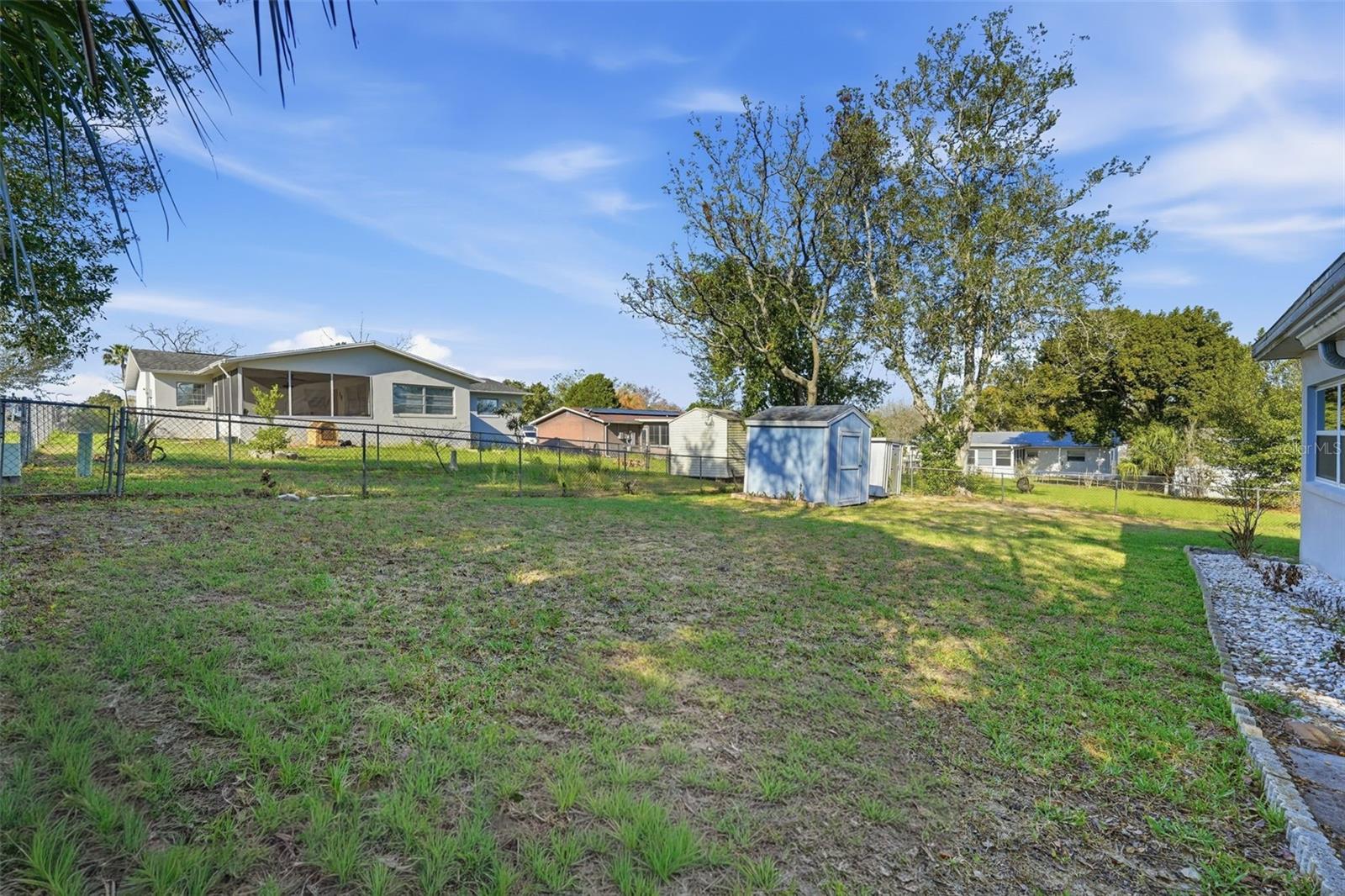 Image 35 of 45 For 6 Oak Hollow Drive