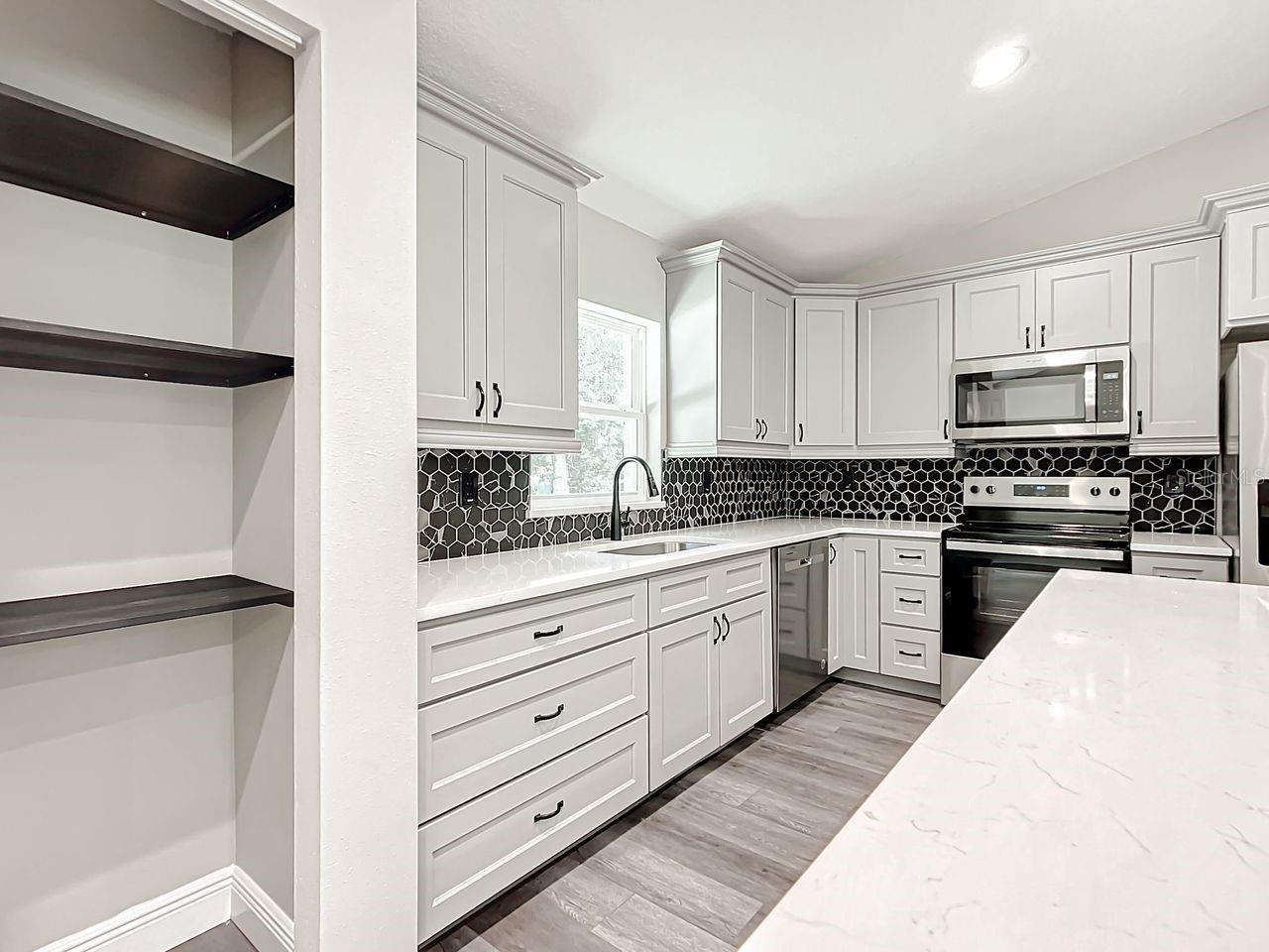 Image 11 of 32 For 15500? 49 Place