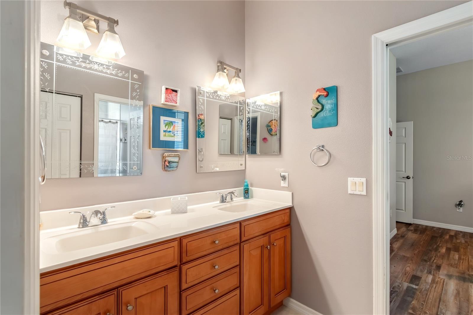 Image 36 of 100 For 13025 Gainesville Road